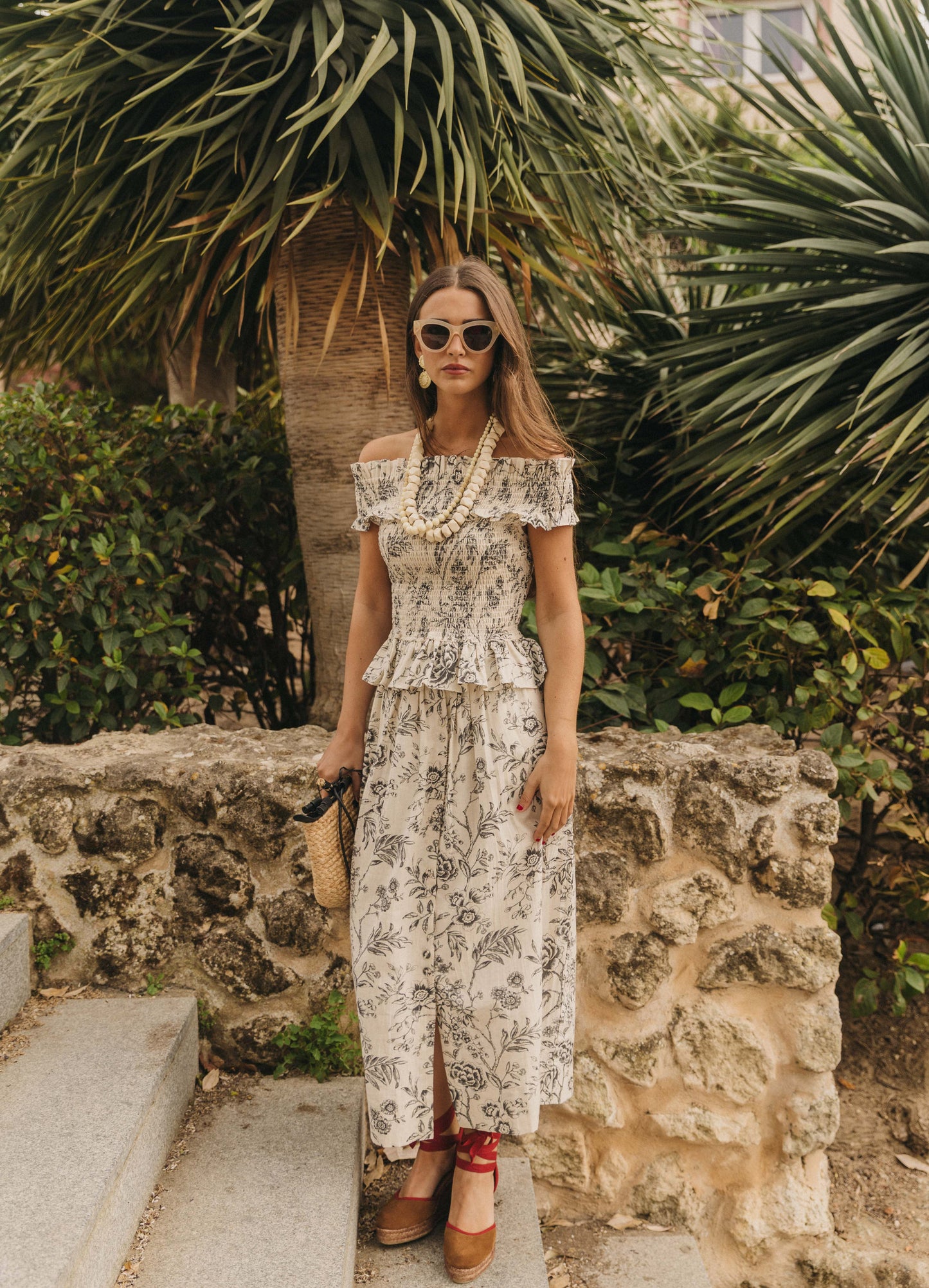 Conjunto de top y falda estampado gris Connie-Winnie